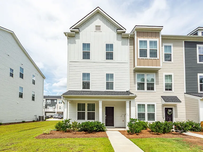 359 Herty Park Dr — Photo 1