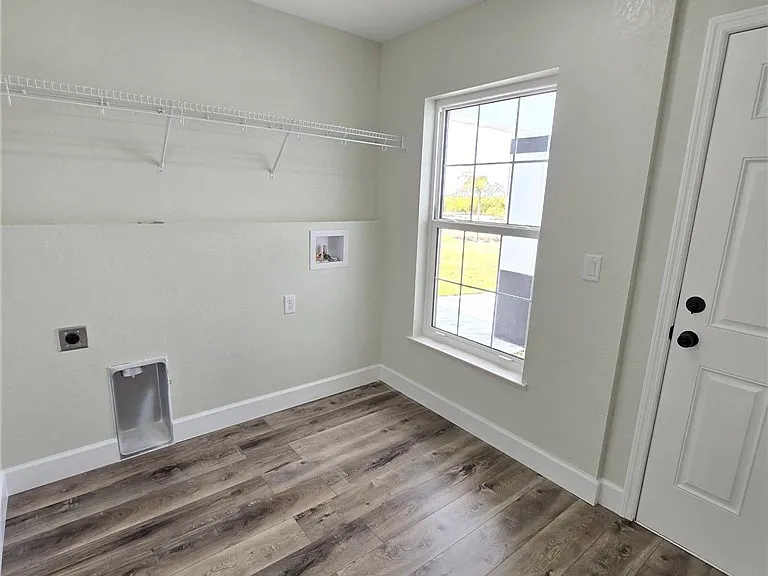 120 Clinton Ave — Photo 34
