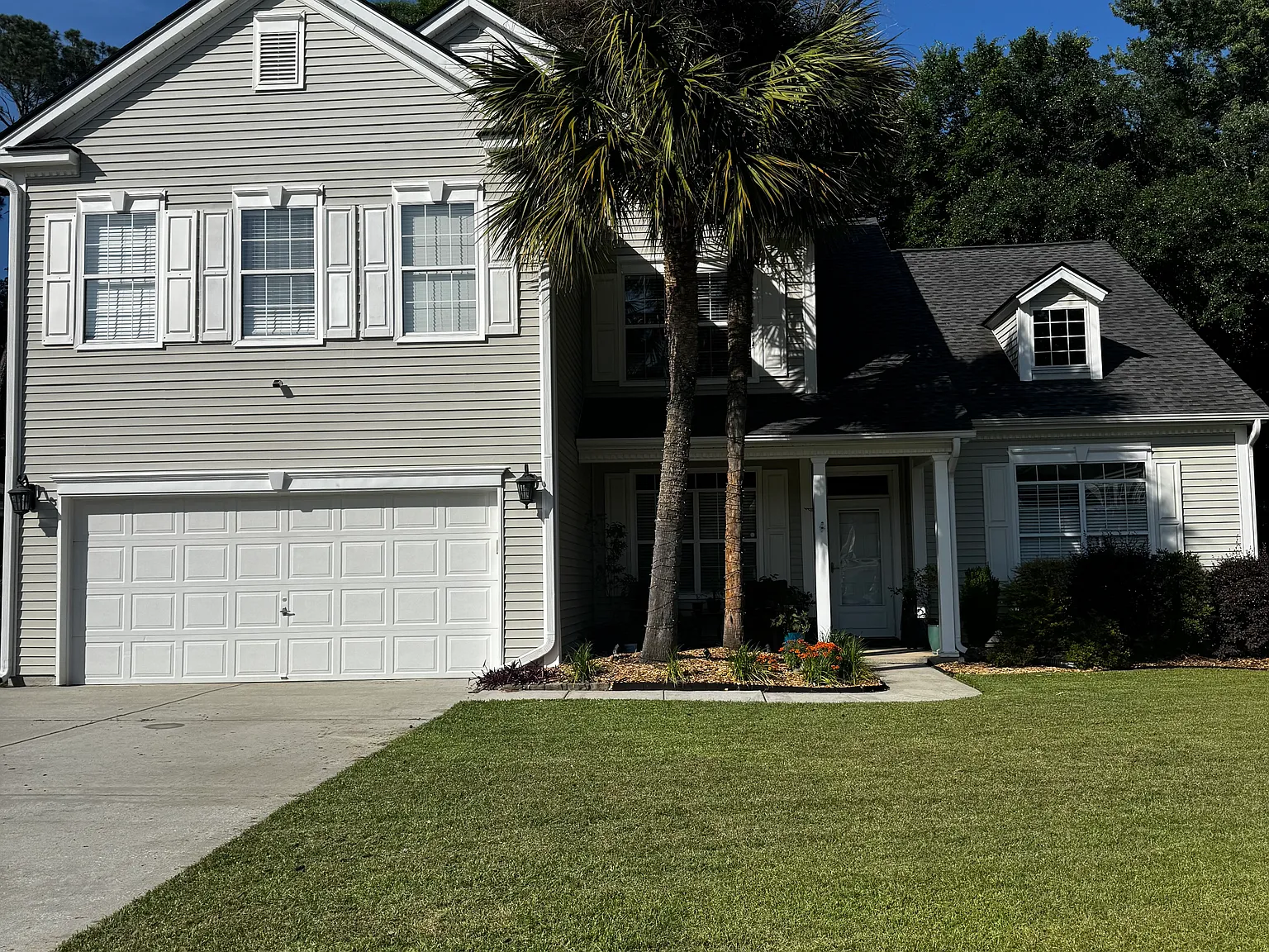 4 bed, 3.5 bath, 2520 sqft, $3,000 — Photo 2