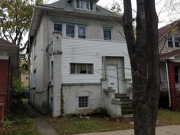 2nd image of 1010 N Leclaire Ave