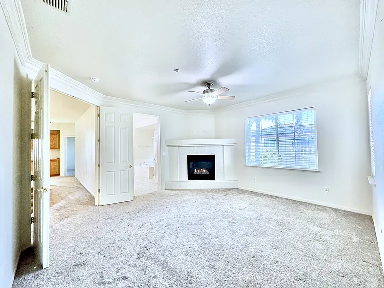 1207 Silverton Way — Photo 13