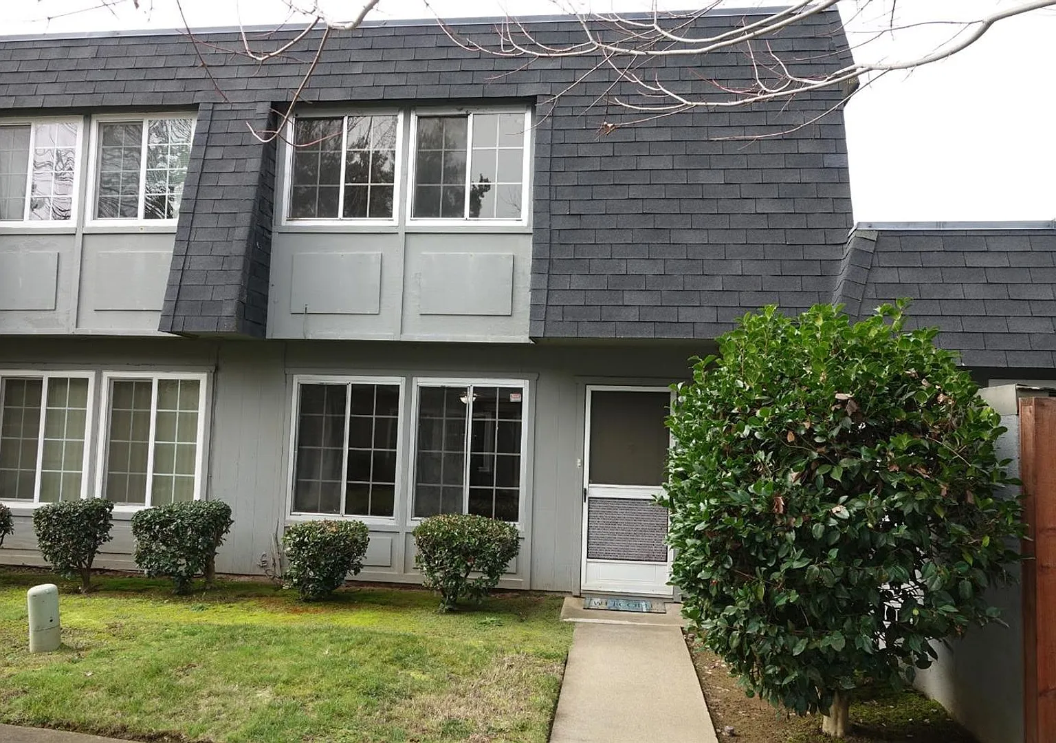 2 Bedroom Townhome Near American River Parkway & Sacramento State — Photo 1