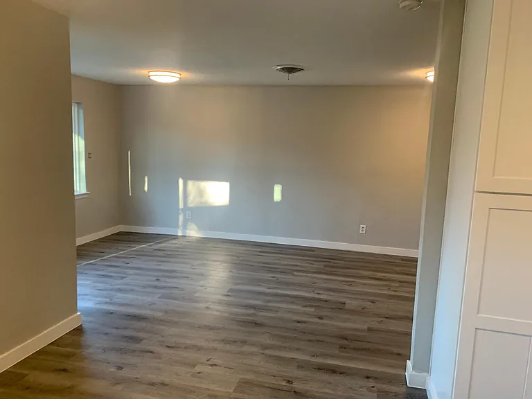 10004 Olmos Dr — Photo 6