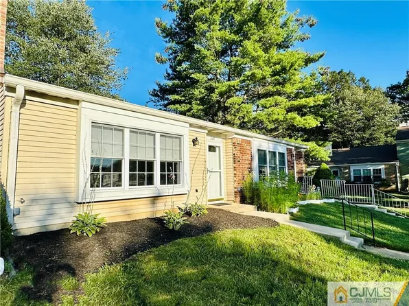 239 Chaucer Ct, Old Bridge, NJ 08857