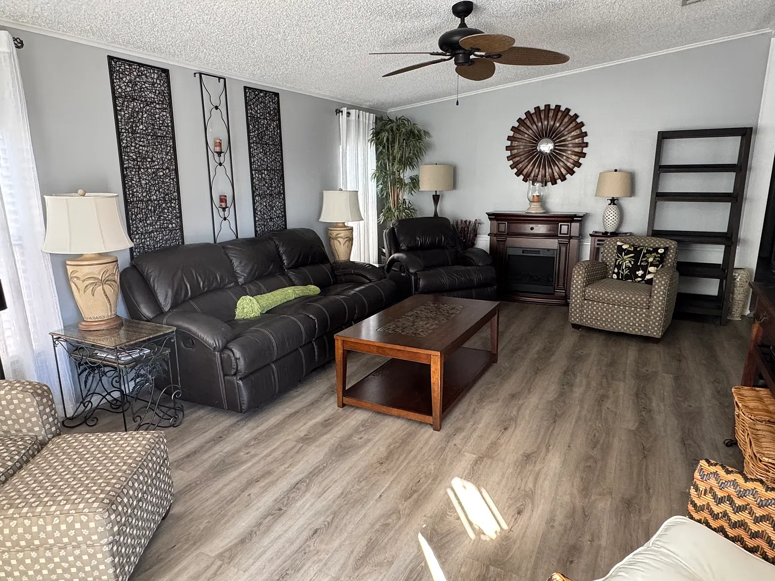 2 bed, 1302 sqft, $1,795 — Photo 2