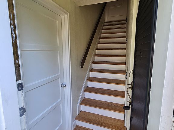 Entry stairs