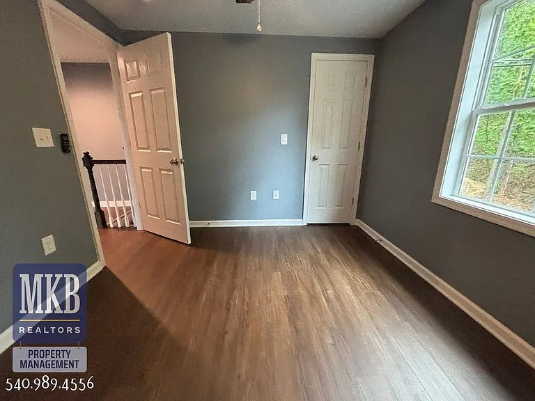 811 Montvue Rd — Photo 32