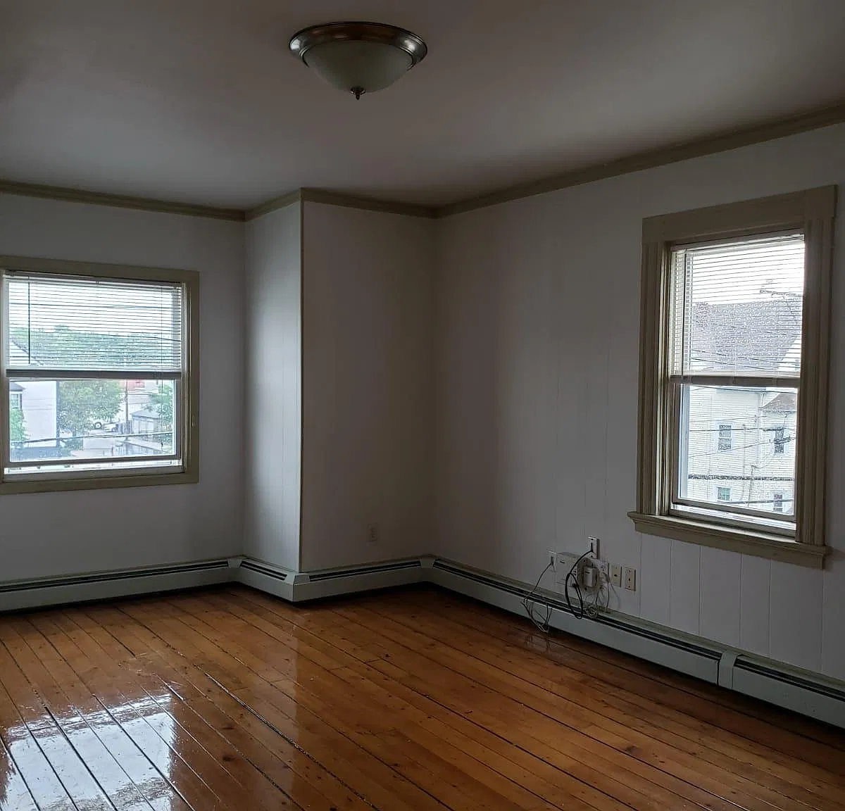 2 bed, 950 sqft, $2,200 — Photo 1