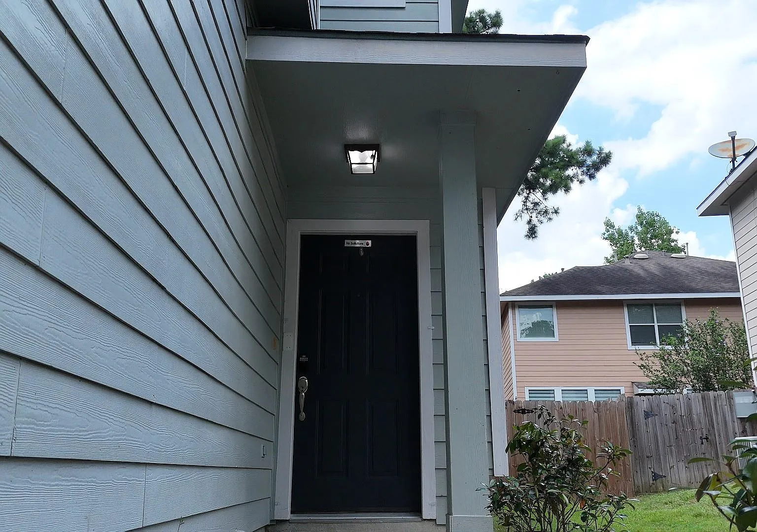 3 bed, 2.5 bath, 1657 sqft, $1,850 — Photo 3