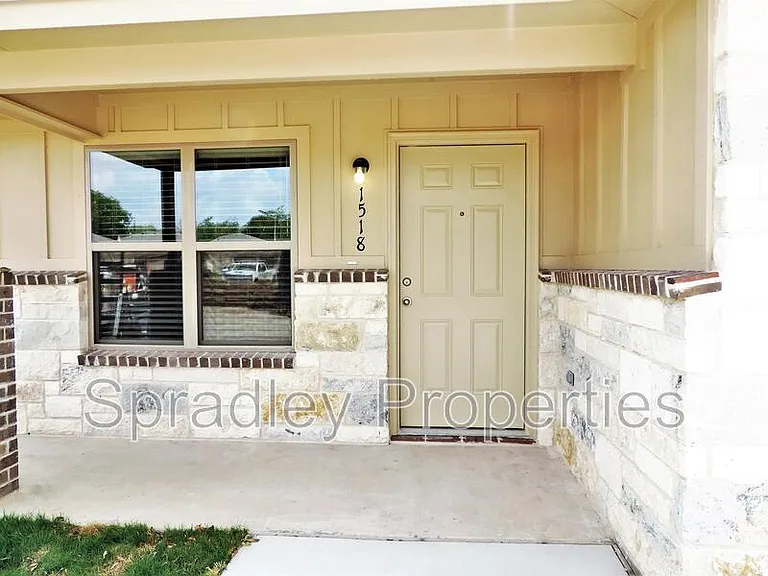 1518 Brazos Rd — Photo 3