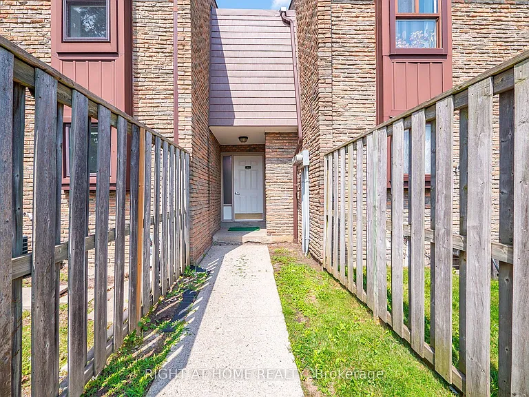 2605 Woodchester Dr #5 — Photo 4