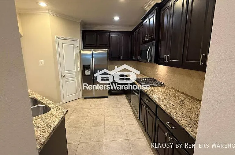829 W 26th St — Photo 5