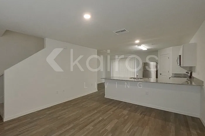 4 bed, 3.0 bath, 1836 sqft, $2,295 — Photo 2
