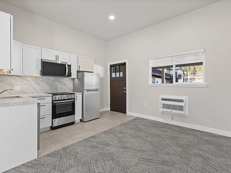 Ponderosa Apartments — Photo 6