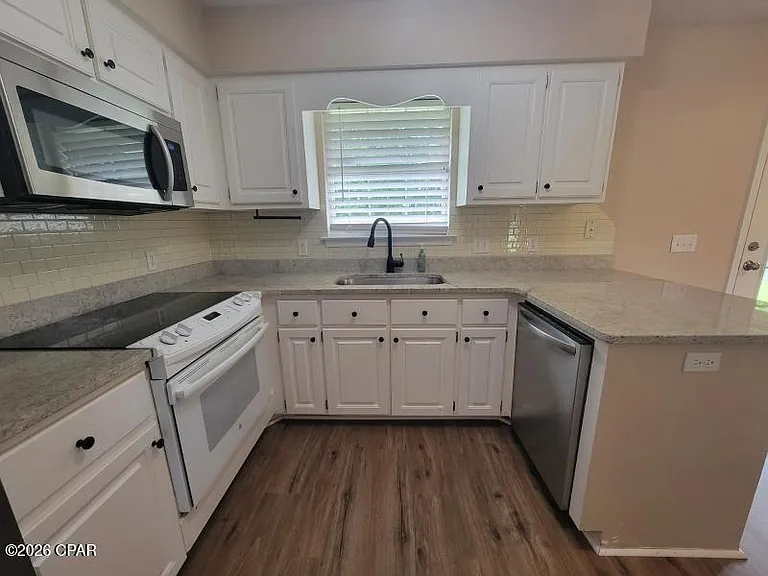 1504 Illinois Ave — Photo 9