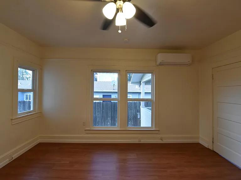 144 3rd St #3 — Photo 5