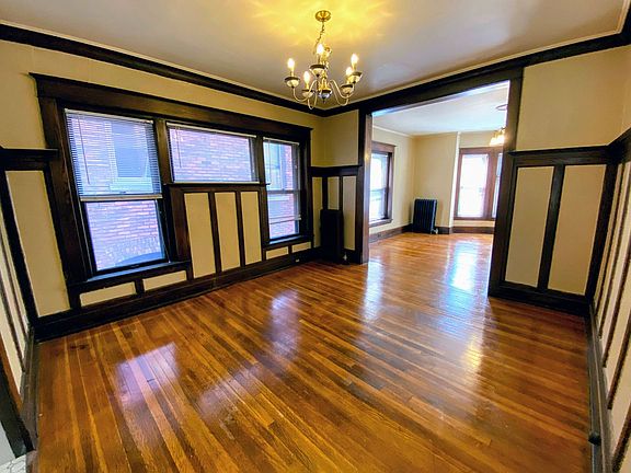 4th image of 447 Wealthy St SE APT 4
