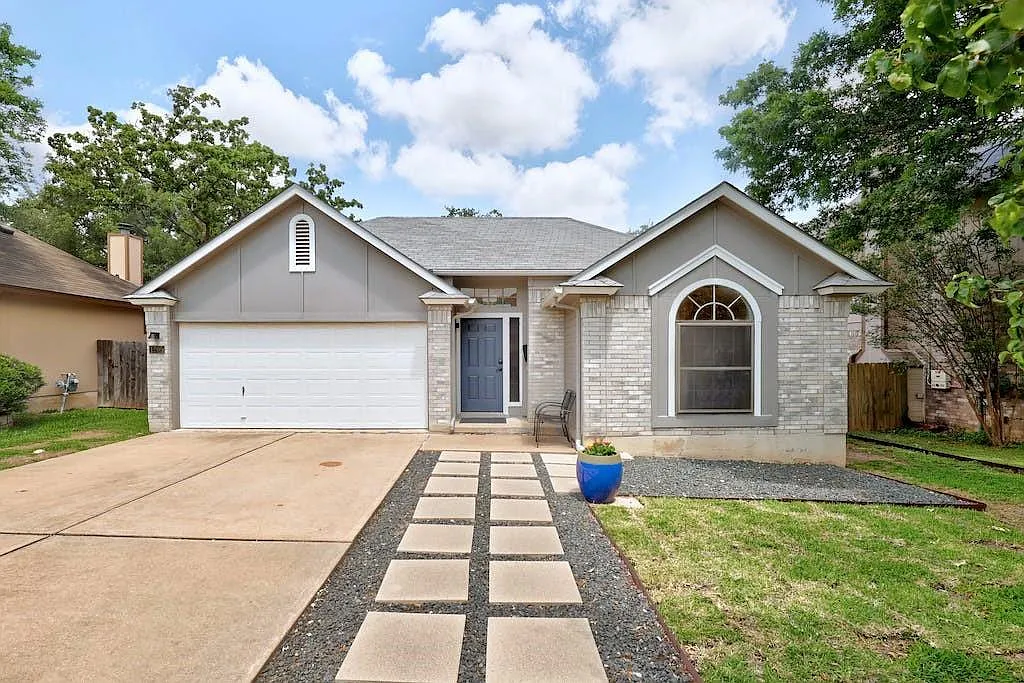 3 bed, 2.0 bath, 1586 sqft, $2,250 — Photo 1