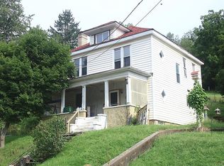 152 Pennsylvania Ave, Cameron, WV 26033