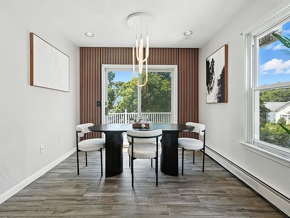 5th image of 582 Eastern Ave