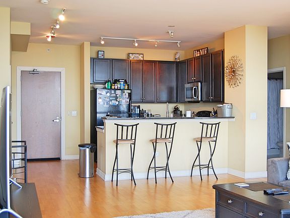 5th image of 1901 S Calumet Ave Unit 1303