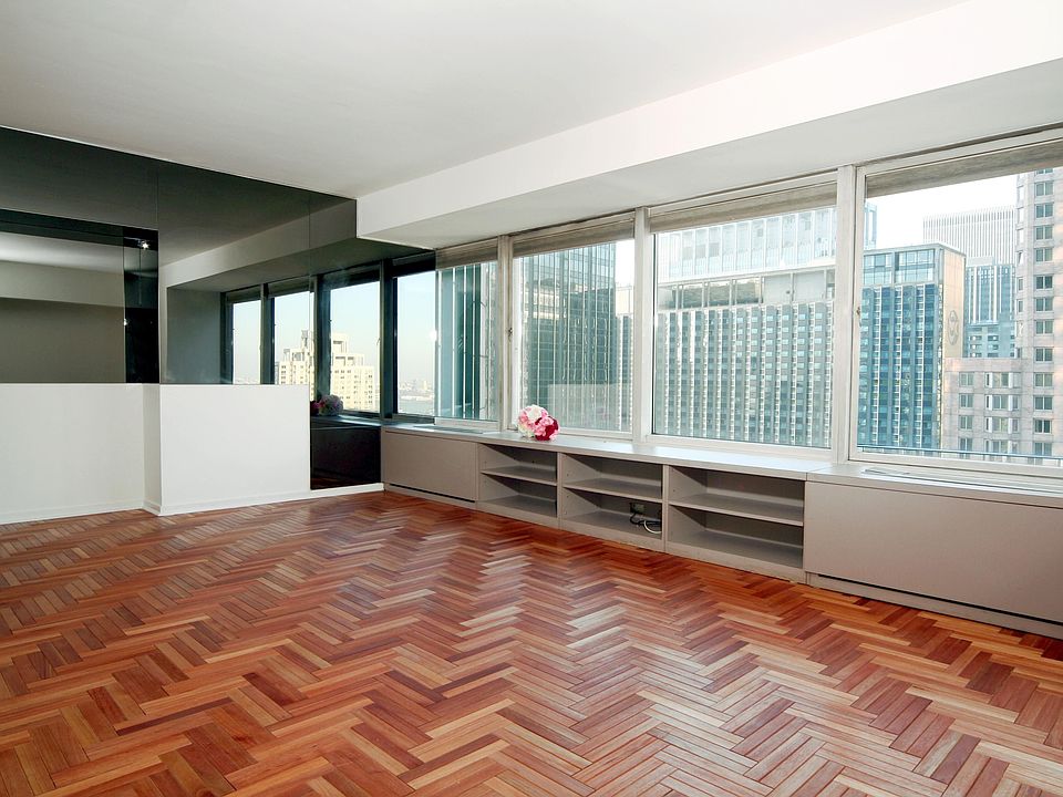 1st image of 150-156 W 56th St APT 3709