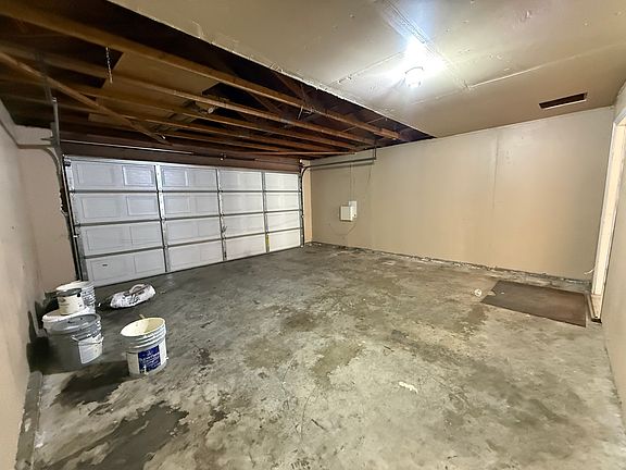 4th image of 25210 Hazelwood Cir