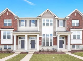 2548 Dunraven Ave, Naperville, IL 60540