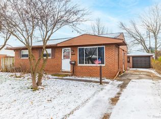 34547 Sansburn St, Westland, MI 48186