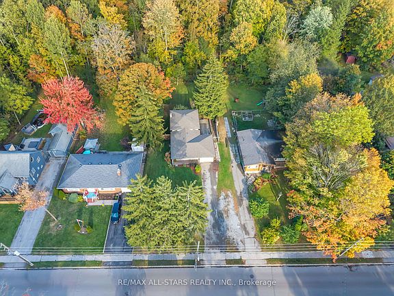 4th image of 51 Queen St