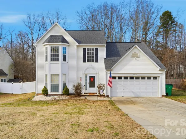 2036 Mallard Pine Ct, Charlotte, NC 28262