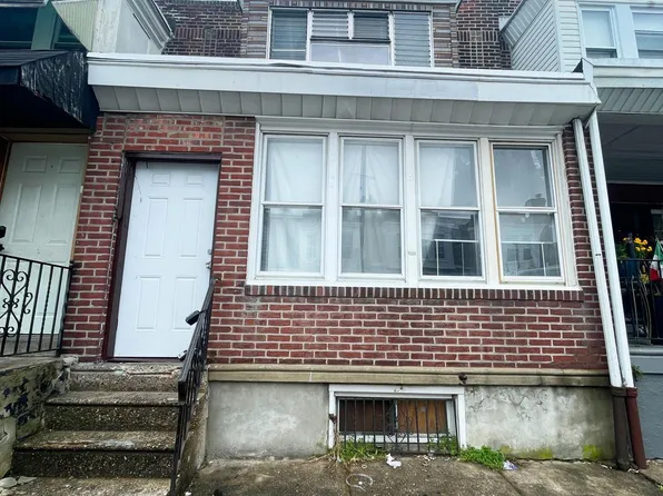 2656 S Shields St, Philadelphia, PA 19142
