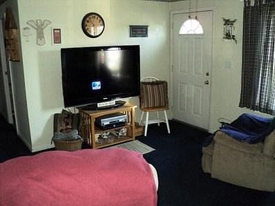2nd image of 801 Richmond Ave