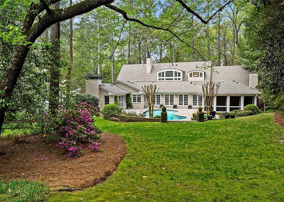 1st image of 2555 Arden Rd NW