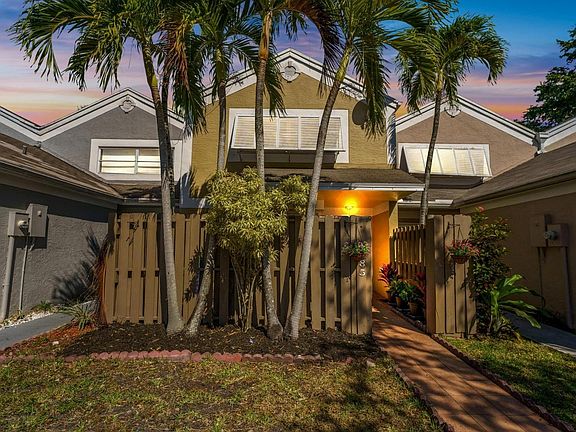 3rd image of 1385 NW 122nd Terrace #1385