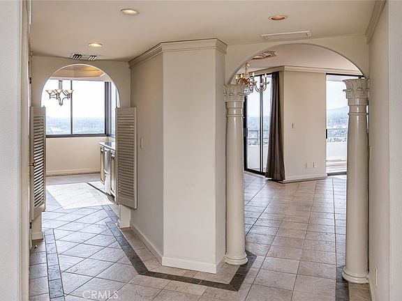 4th image of 345 Pioneer Dr Unit 1705