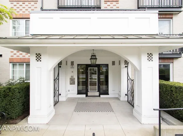 608 Como Lake Ave #316, Coquitlam, BC V3J 0B2