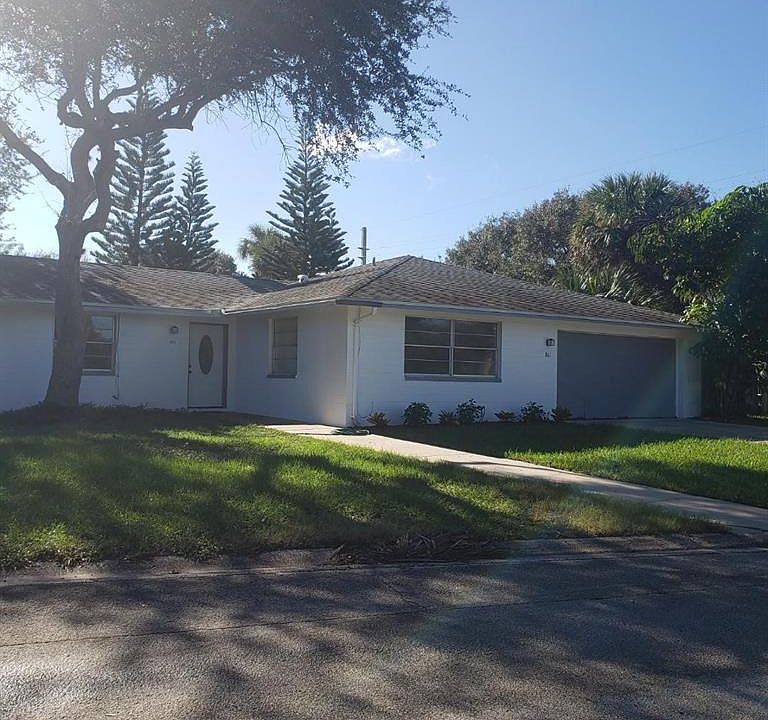 1st image of 801 Oakview Dr