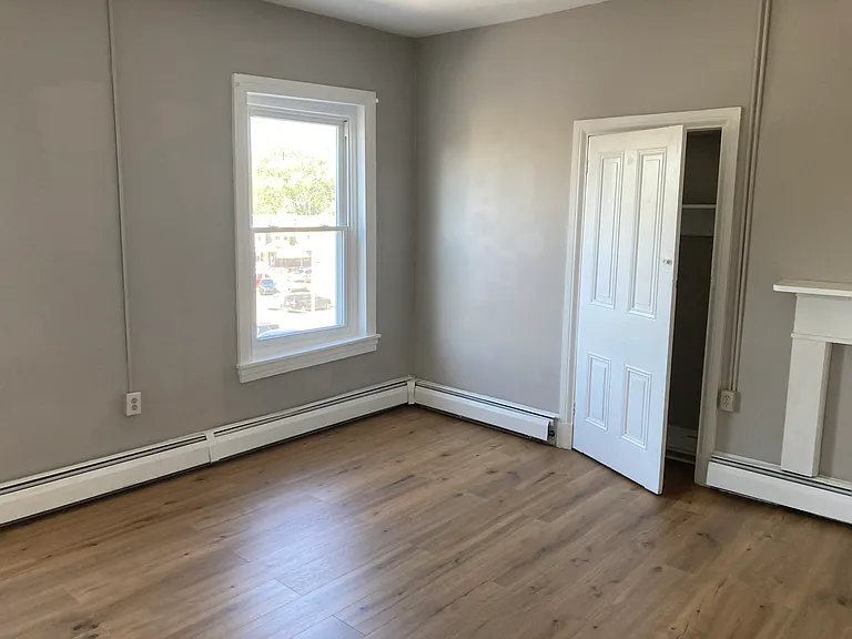 1351 Dekalb St #2 — Photo 11