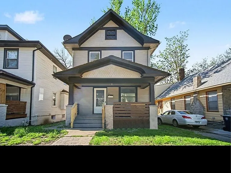 5243 Lyon Ave — Photo 1