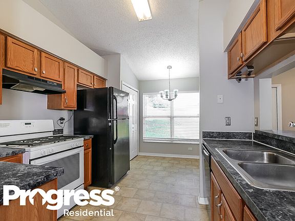 4th image of 15313 Petrus Ln