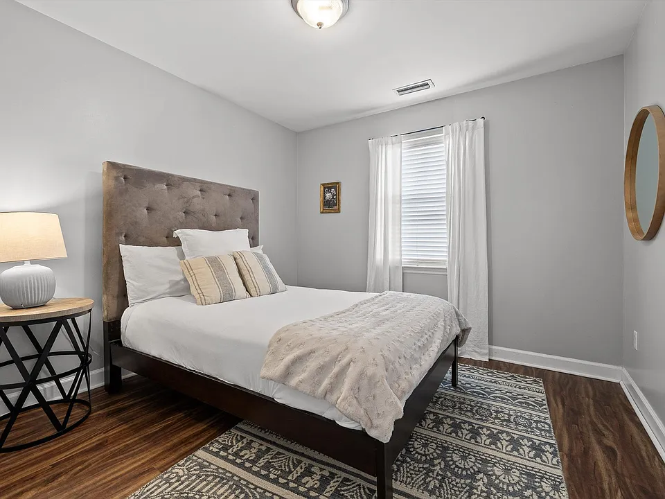 This is a full size bed.