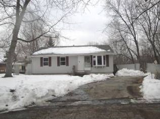 216 Hi Mount Cir, Lansing, MI 48906