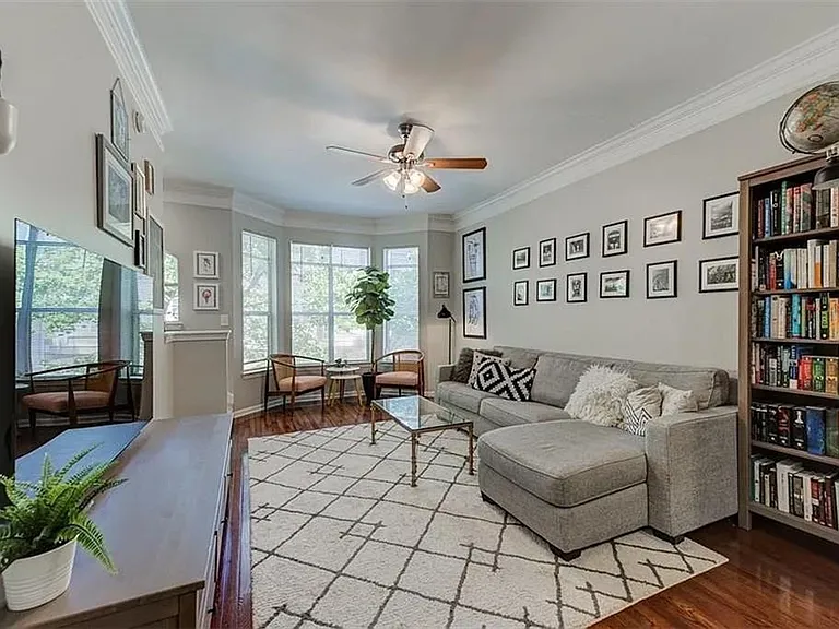 375 Highland Ave NE #606 — Photo 10