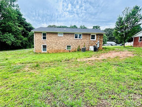 3rd image of 400 Ponderosa Rd #14
