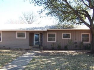 705 State St, Winters, TX 79567