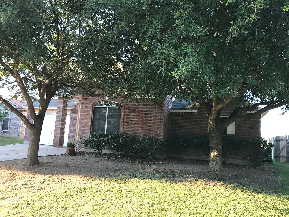 1st image of 11516 Tickford Dr