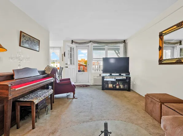 34-43 60th St Unit 2D, Woodside, NY 11377