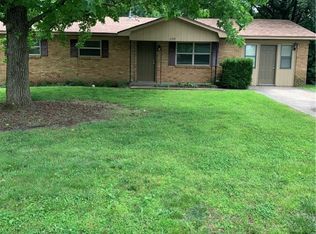 2334 W Alpine Cir, Siloam Springs, AR 72761