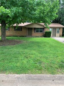 2334 W Alpine Cir, Siloam Springs, AR, 72761